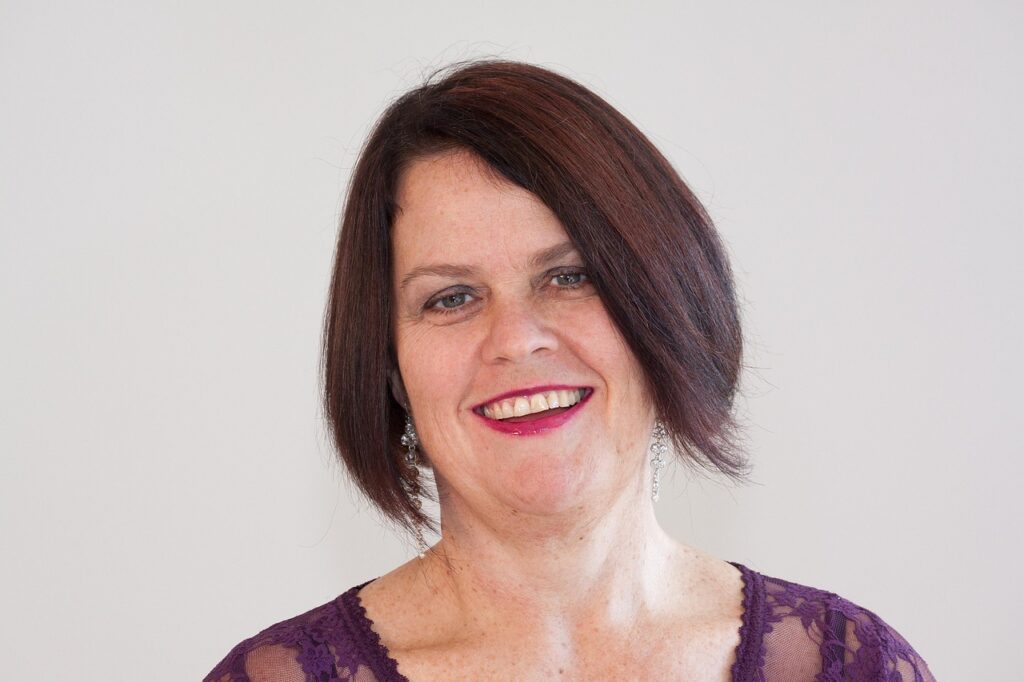 中年女性が離婚時に弁護士に求める必要書類は？