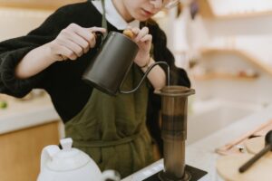 中年女性が離婚準備を進める際の親権についての相談先は？