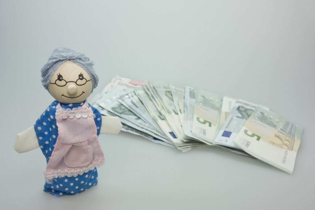 40代の離婚後、国民年金と厚生年金はどっちが得？